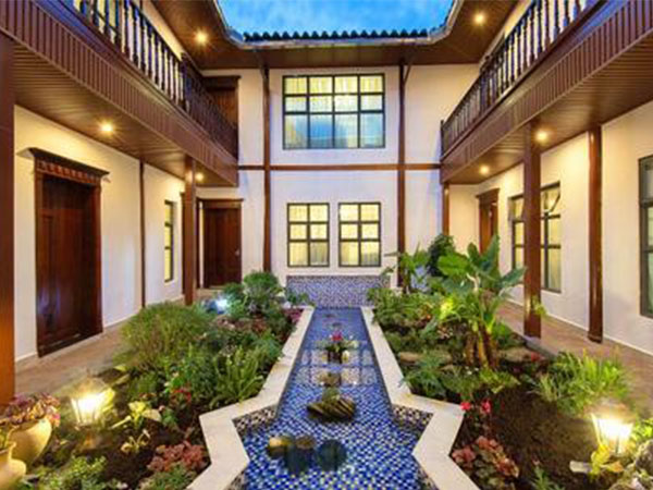 騰沖花間美宿輕奢度假庭院