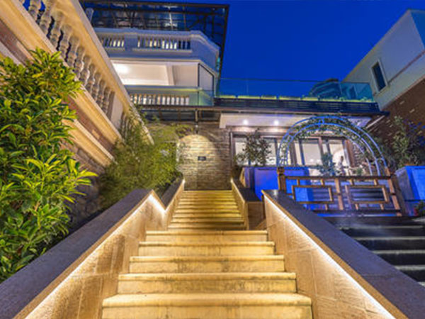 騰沖花筑·藝墅里溫泉假日酒店