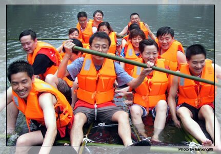 水上常規(guī)拓展訓(xùn)練項(xiàng)目 《搶灘登陸》