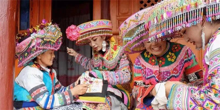 保山旅游：【非遺大觀】國家級非物質(zhì)文化遺產(chǎn)：昌寧苗族服飾