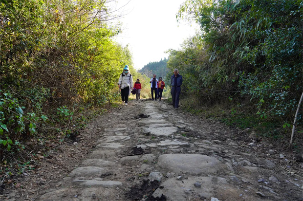 云南旅游,云南旅行社,云南團(tuán)建公司,云南會(huì)議公司,騰沖旅游,騰沖旅行社,騰沖團(tuán)建公司,騰沖會(huì)議公司：徒步千年古道 游歷西源古城